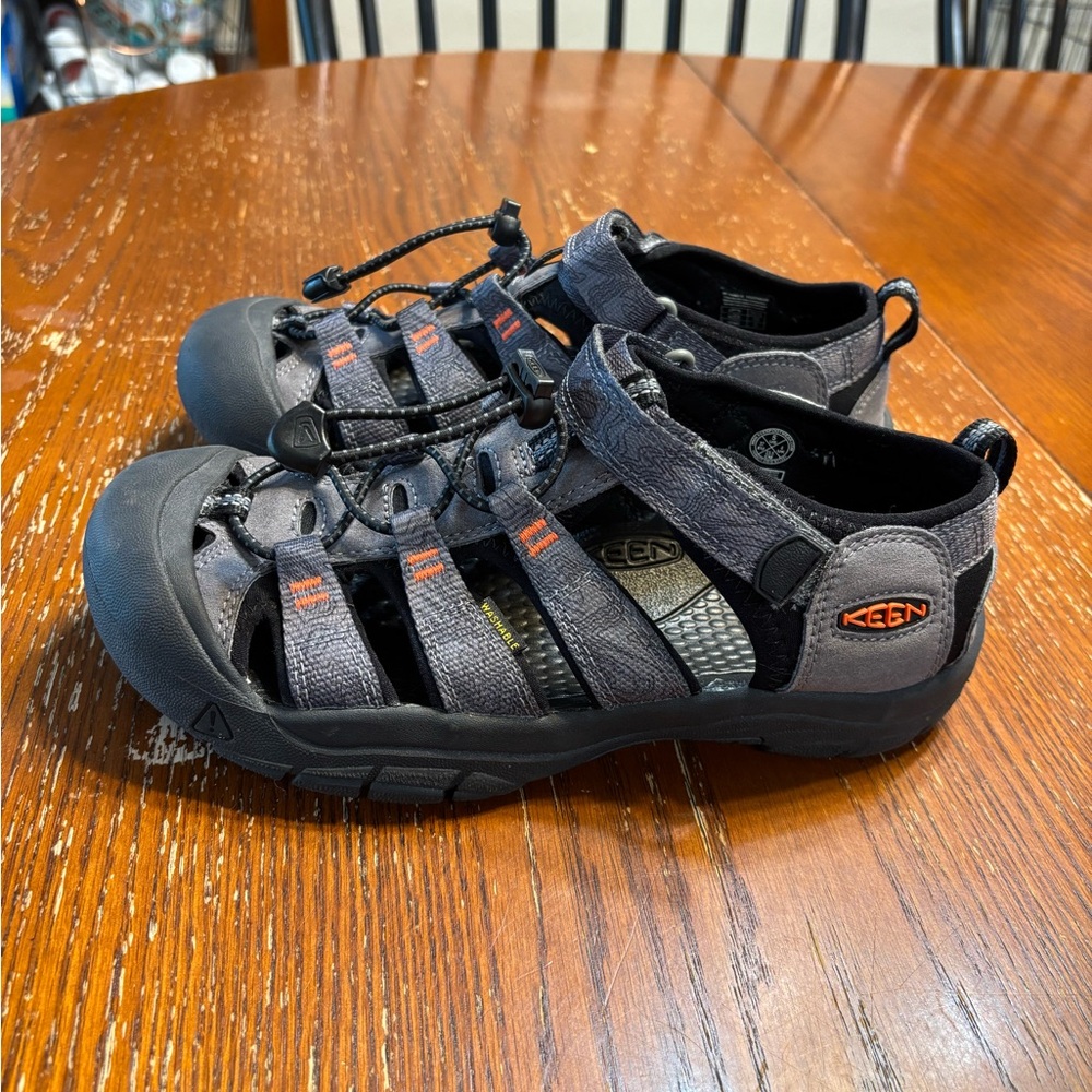Keens big kids Newport H2 sandal